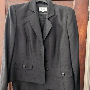 Le Suit Skirt Suit Size 16